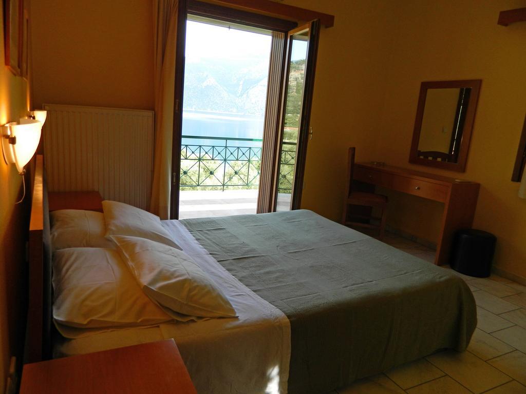Forkis Apartments Vathy  Quarto foto